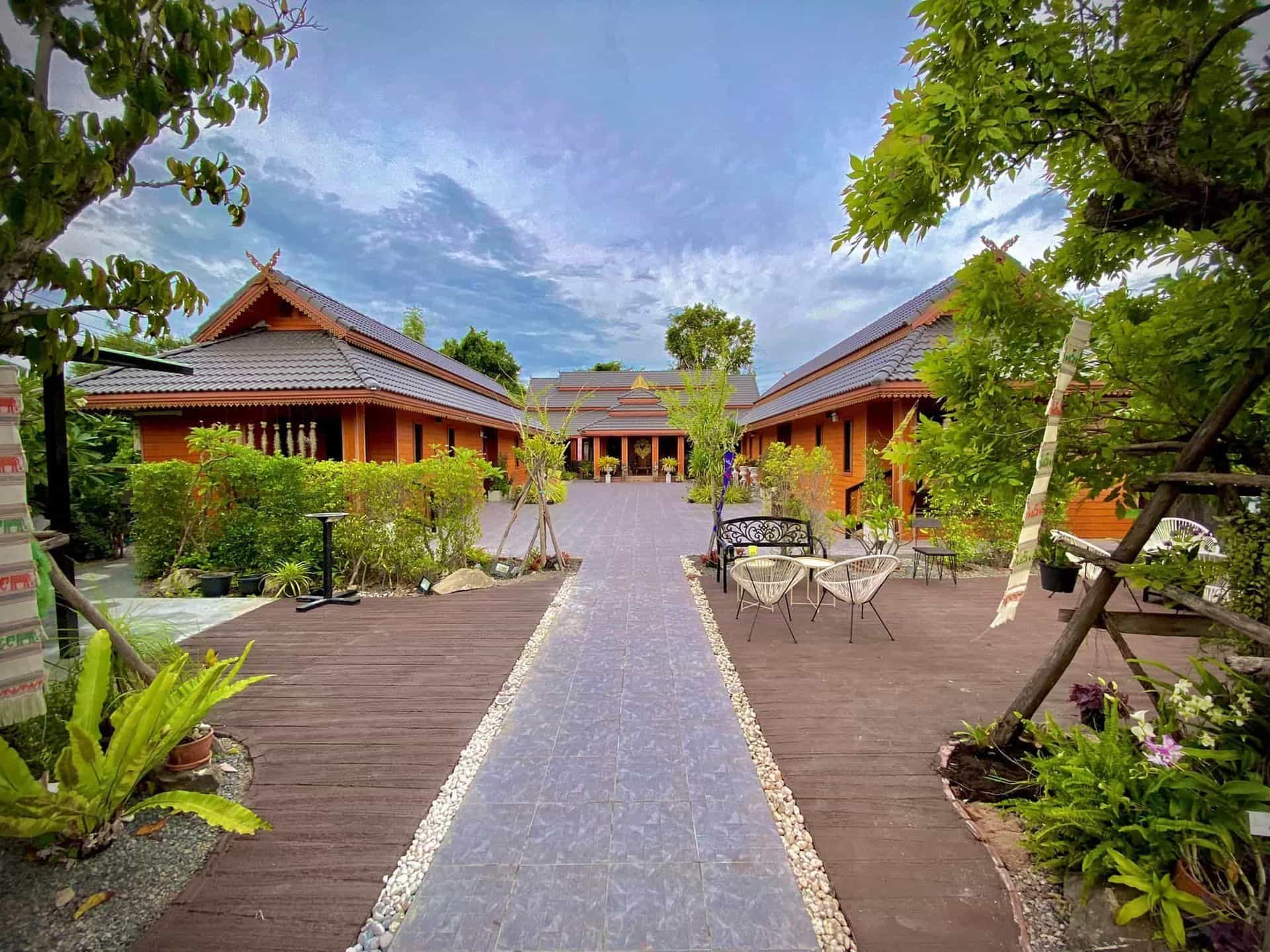 Khum Lanna Boutique Hotel Sisaket (Room on Request) Khum Lanna Boutique Hotel Sisaket (Room on Request)