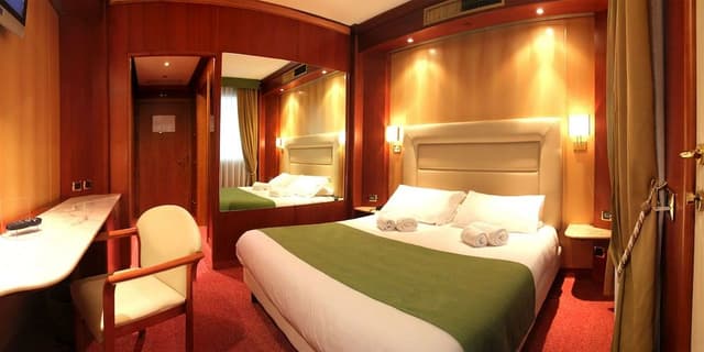 Classic Room, 1 King Bed