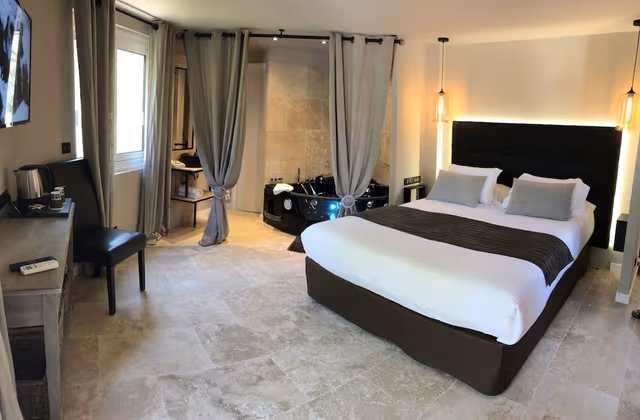 Deluxe Double Room, Hot Tub