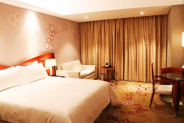 Business King Room