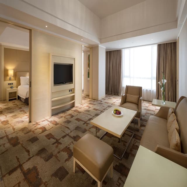 Deluxe Suite