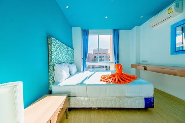 Deluxe Double Room, Pool View