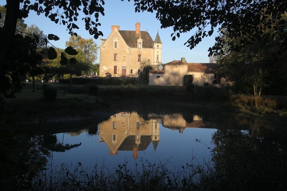 Chateau De La Verie4