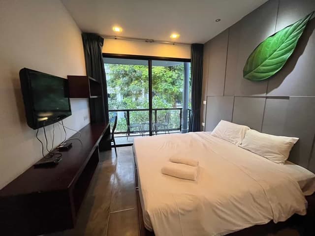 Deluxe Room Pool View