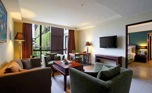 Executive Suite