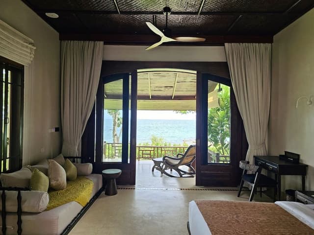 Deluxe Sea View Double or Twin Room