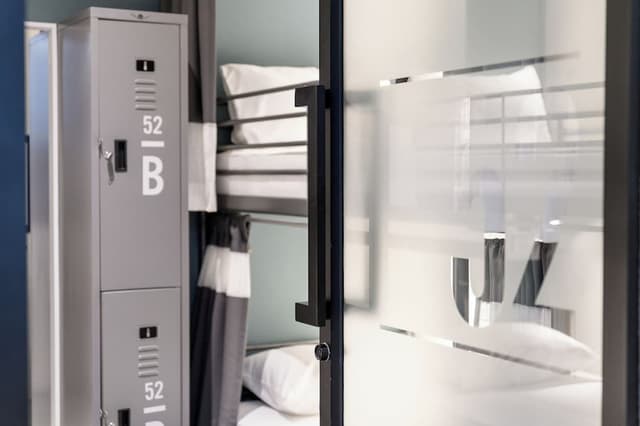 Bunk bed Female Dormitory Room