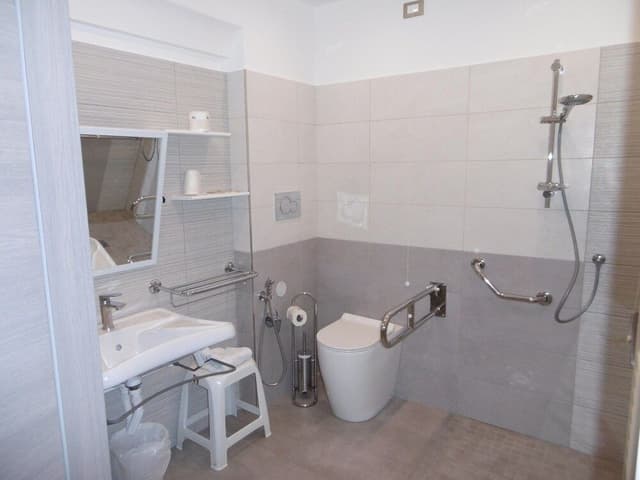 Senior Double or Twin Room NO A/C
