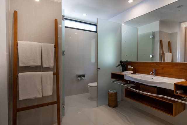 Riani Deluxe Beachfront