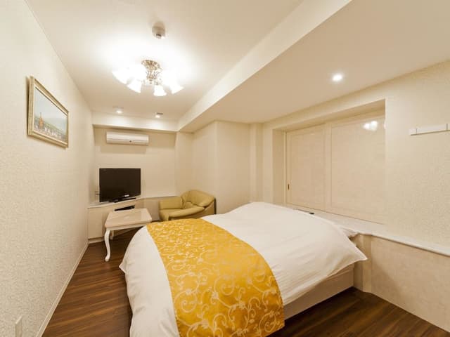 Standard Room, 1 Queen Bed (Couples Hotel)