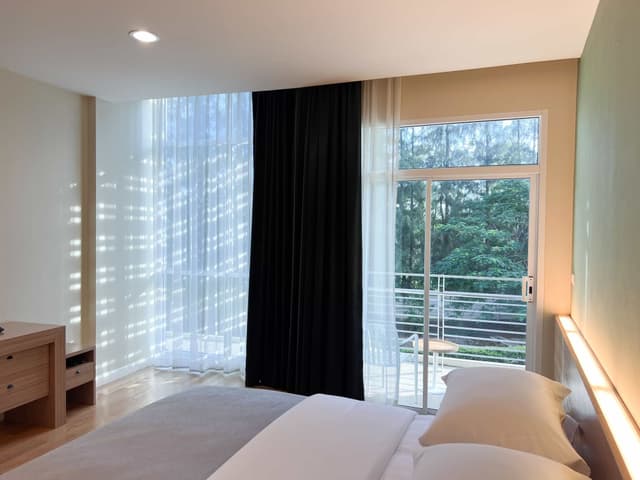 Kaset Room