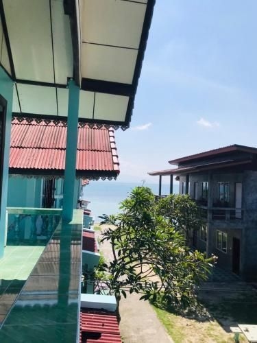 ชารุง บาย เดอะ ซี (Charung by The Sea)0