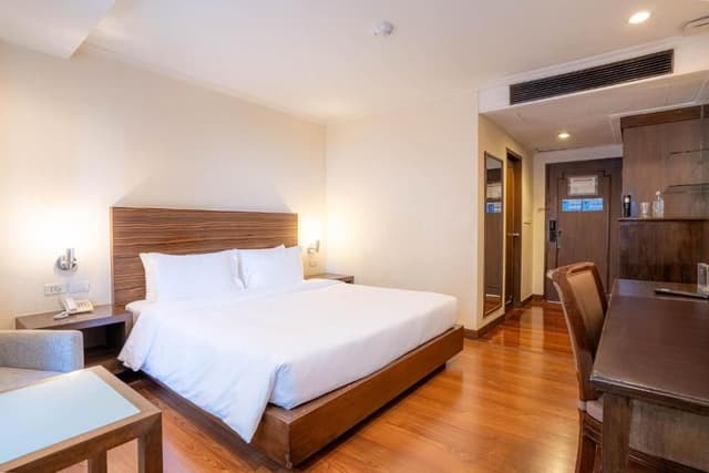 Superior King Room