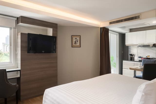Premier Studio Room