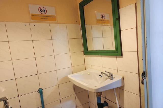 Deluxe Room, 1 King Bed, Air conditioning