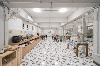 โรงแรมท็อปอินน์ บาย ซูซู (Top Inn Hotel By Zuzu)2