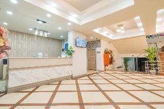 โรงแรมท็อปอินน์ บาย ซูซู (Top Inn Hotel By Zuzu)1