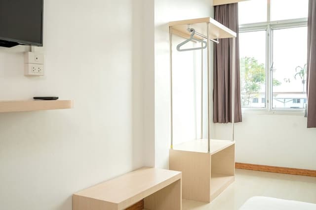 Standard Room, 1 King Bed