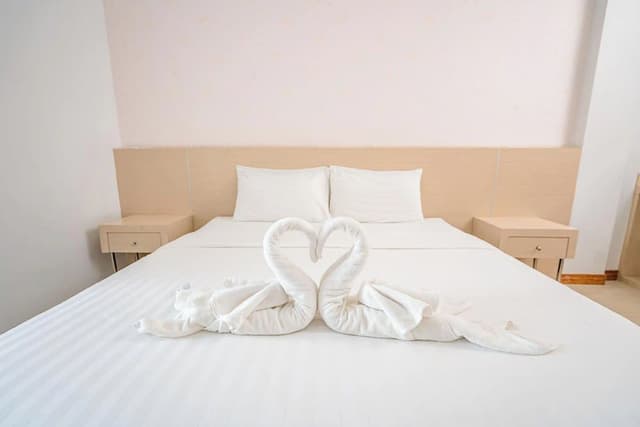 Standard Room, 1 King Bed