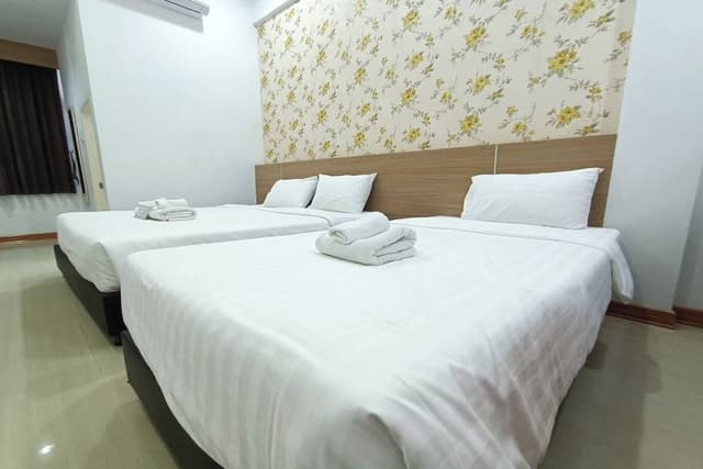 Family Room, Multiple Beds
