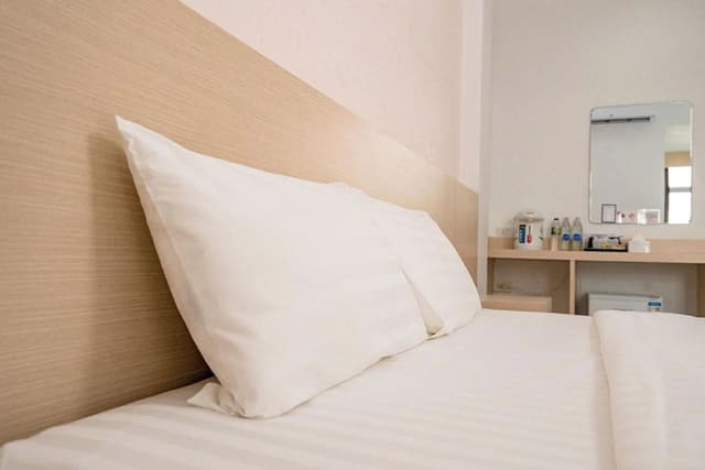 Standard Room, 1 King Bed