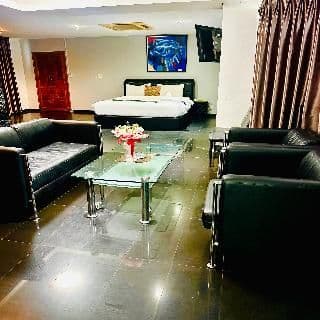 DOUBLE EXECUTIVE