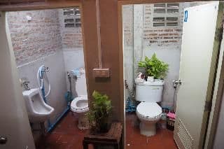 DOUBLE WITH SHARED BATHROOM