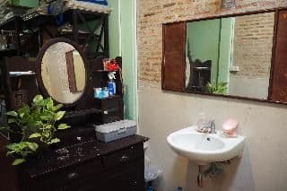 TWIN WITH SHARED BATHROOM