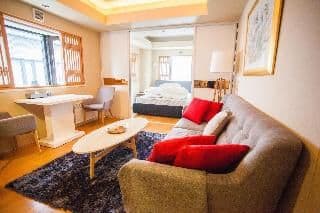SUITE QUEEN BED NON SMOKING