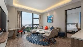 SUITE ONE BEDROOM