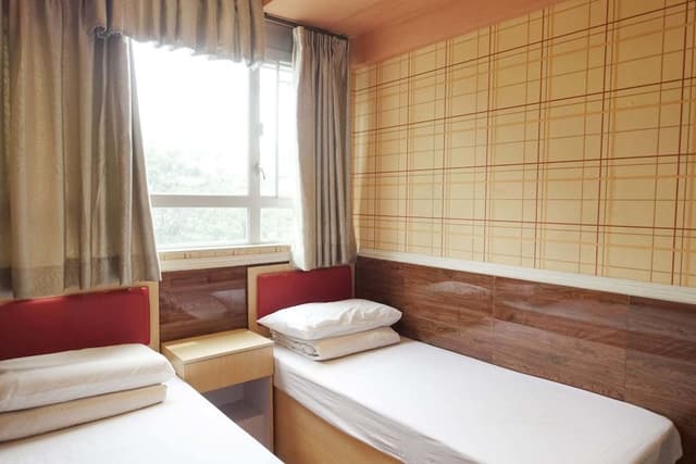 Standard Twin Room