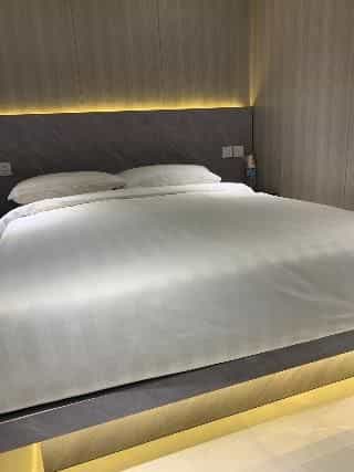 J Hotel J Hotel