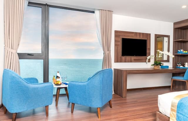Honeymoon Suite, Ocean View