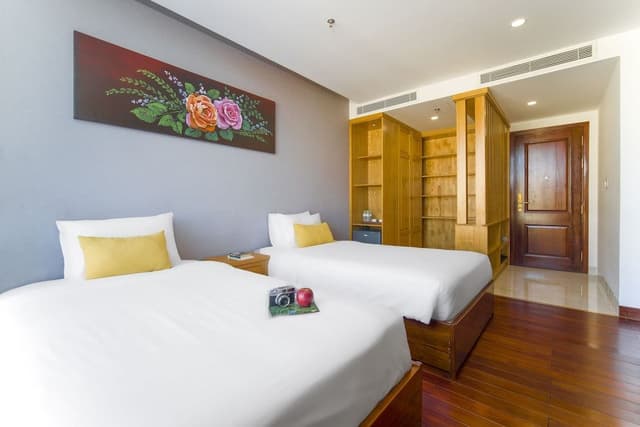 Family Suite, Bathtub