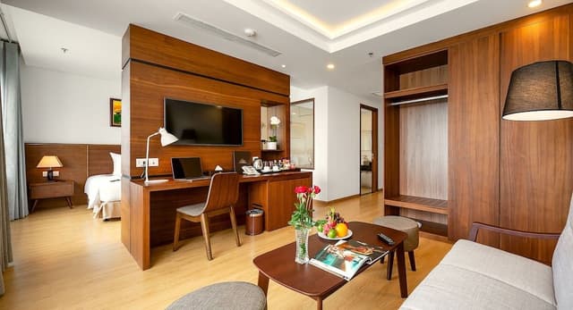 Senior Suite, 1 King Bed