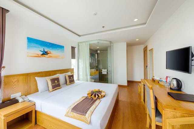 Deluxe Double Room, Partial Ocean View, Tower