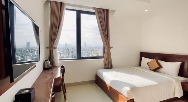 Double Superior City View with Window