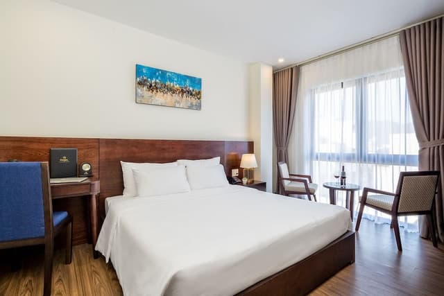 Premium Double Room, City View