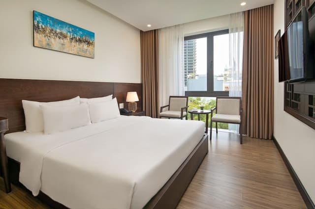 Executive Double Room, 1 Queen Bed, City View