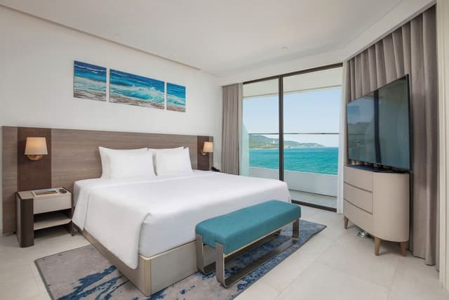 Executive Suite, Ocean View, Corner (Lounge Access)