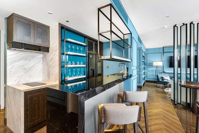 ONE BEDROOM SUITE