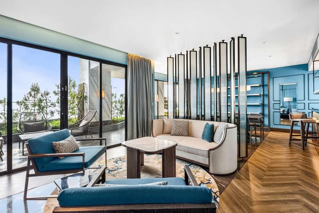 ONE BEDROOM SUITE