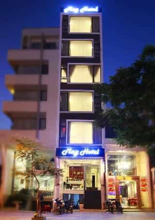 โรงแรมเมย์