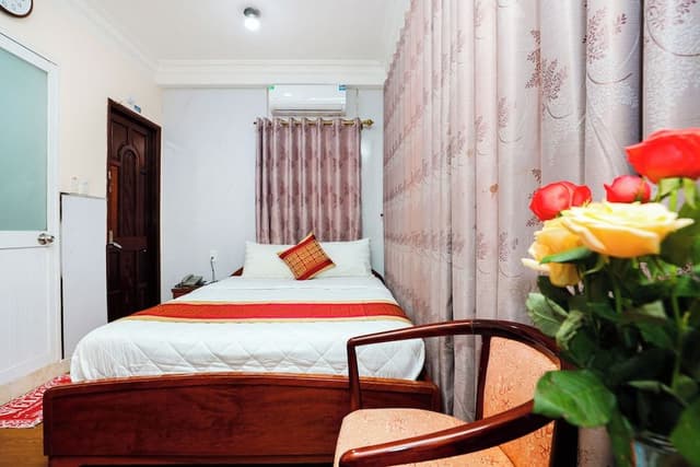 Queen Room, City View