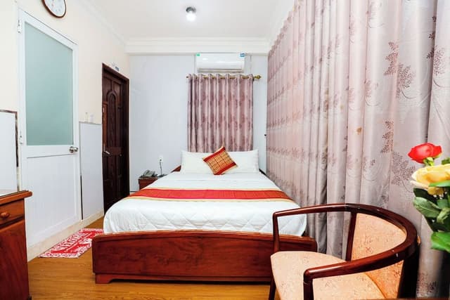 Queen Room, City View