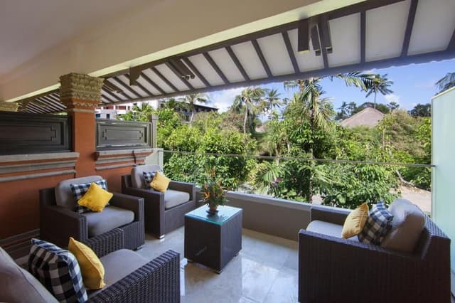 Deluxe Family Room