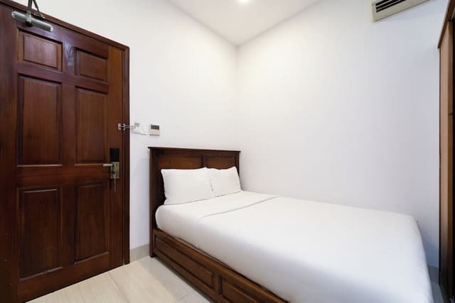 Superior Double Room, 1 Queen Bed, No Windows