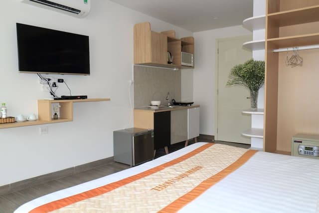 King Suite, Balcony