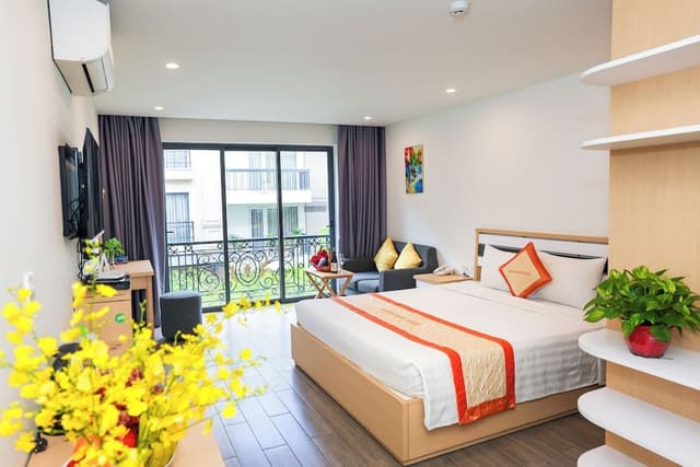 King Suite, Balcony