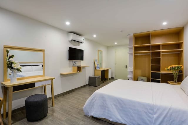 King Suite, Balcony